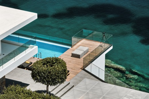 Beachfront Epavli Luxury Villa