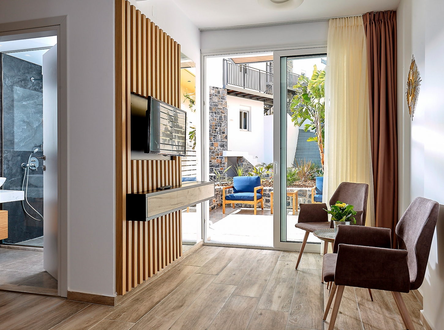 SeaScape Luxury Residences-26