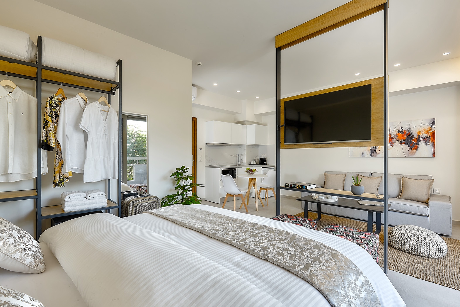 Stay 365 Apart - Hotel-19