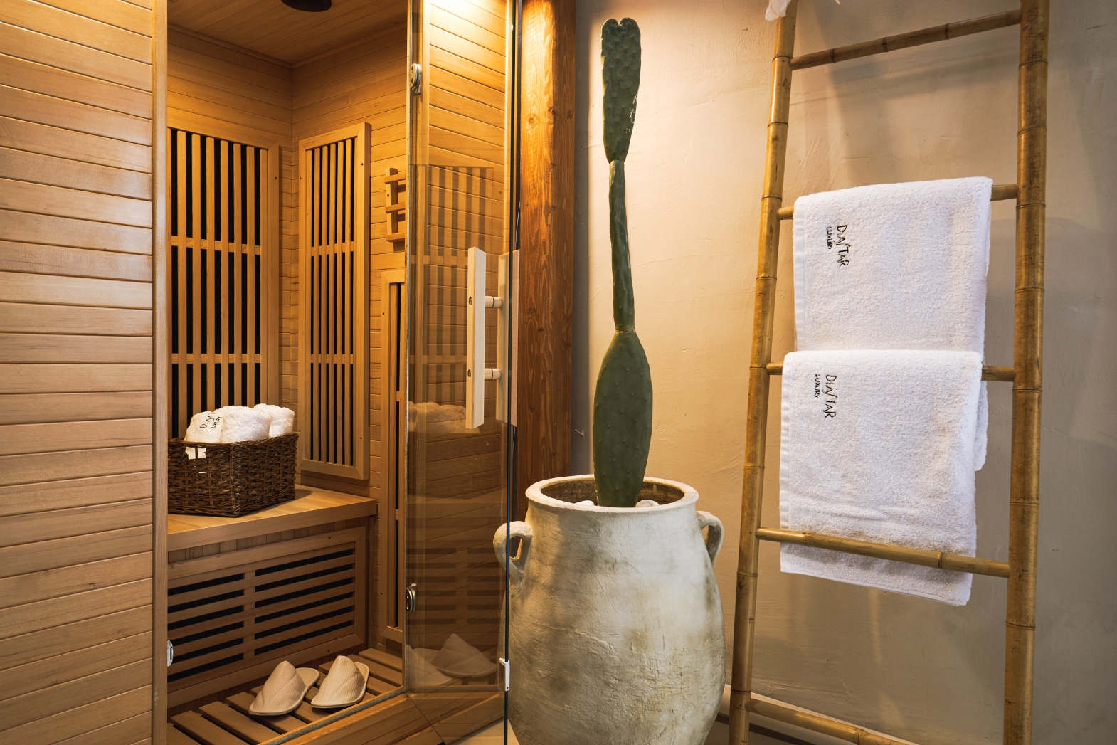 Luxury boutique home-16