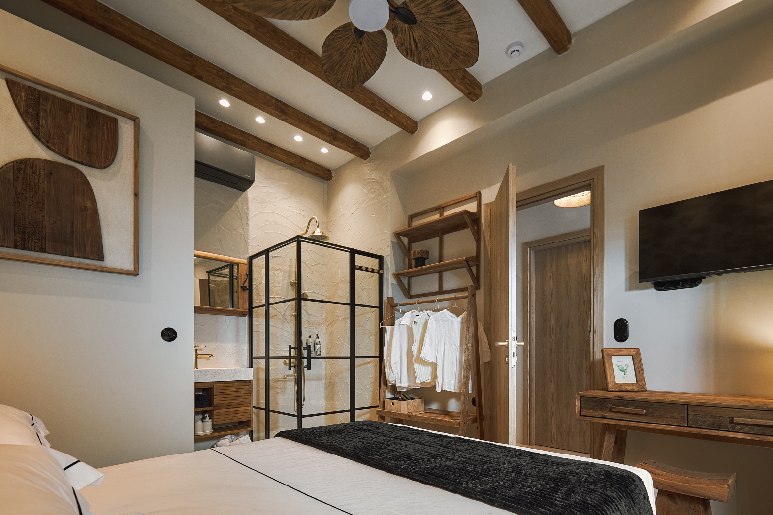 Luxury boutique home-7