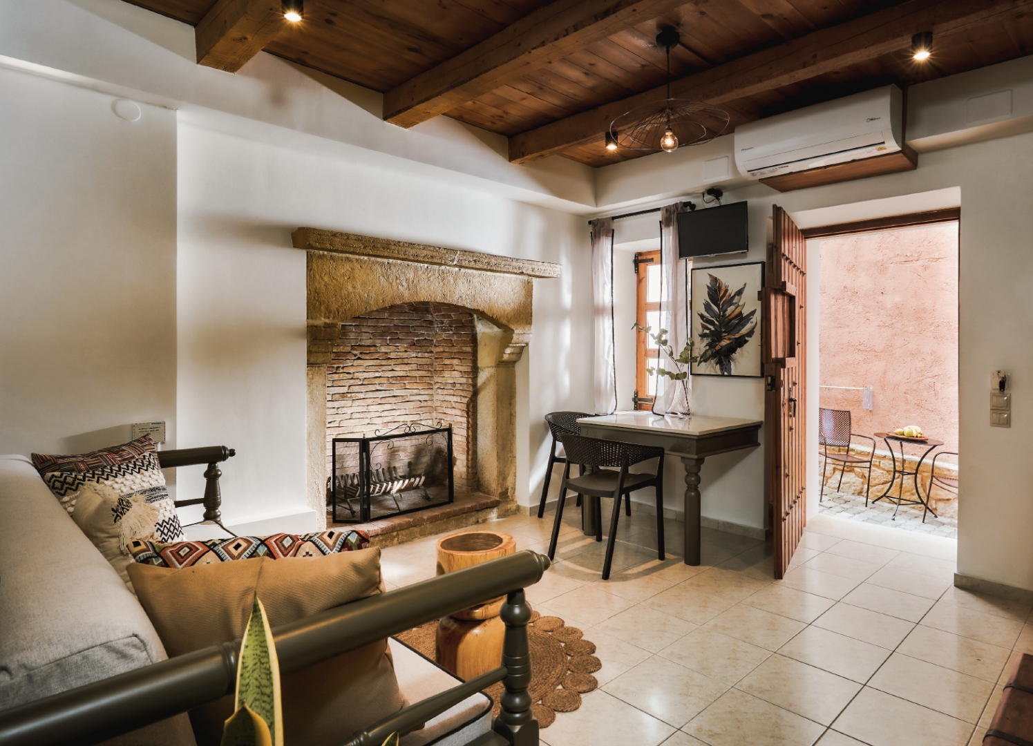 Petronikolis Traditional House-14