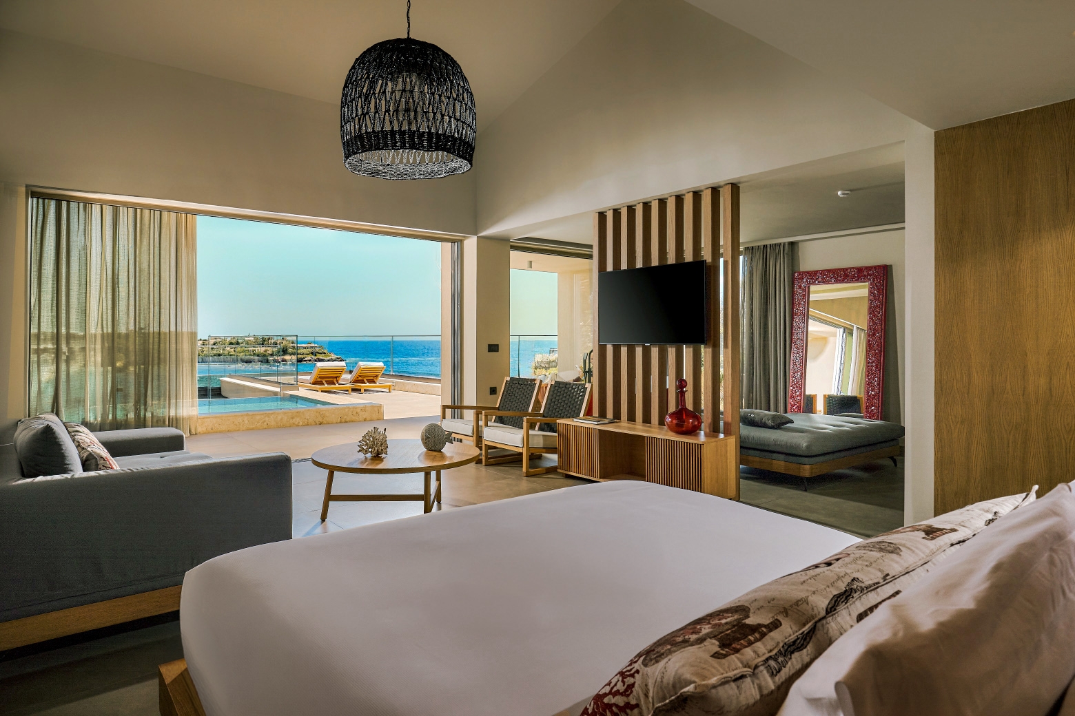 Castello Infinity Suites-9
