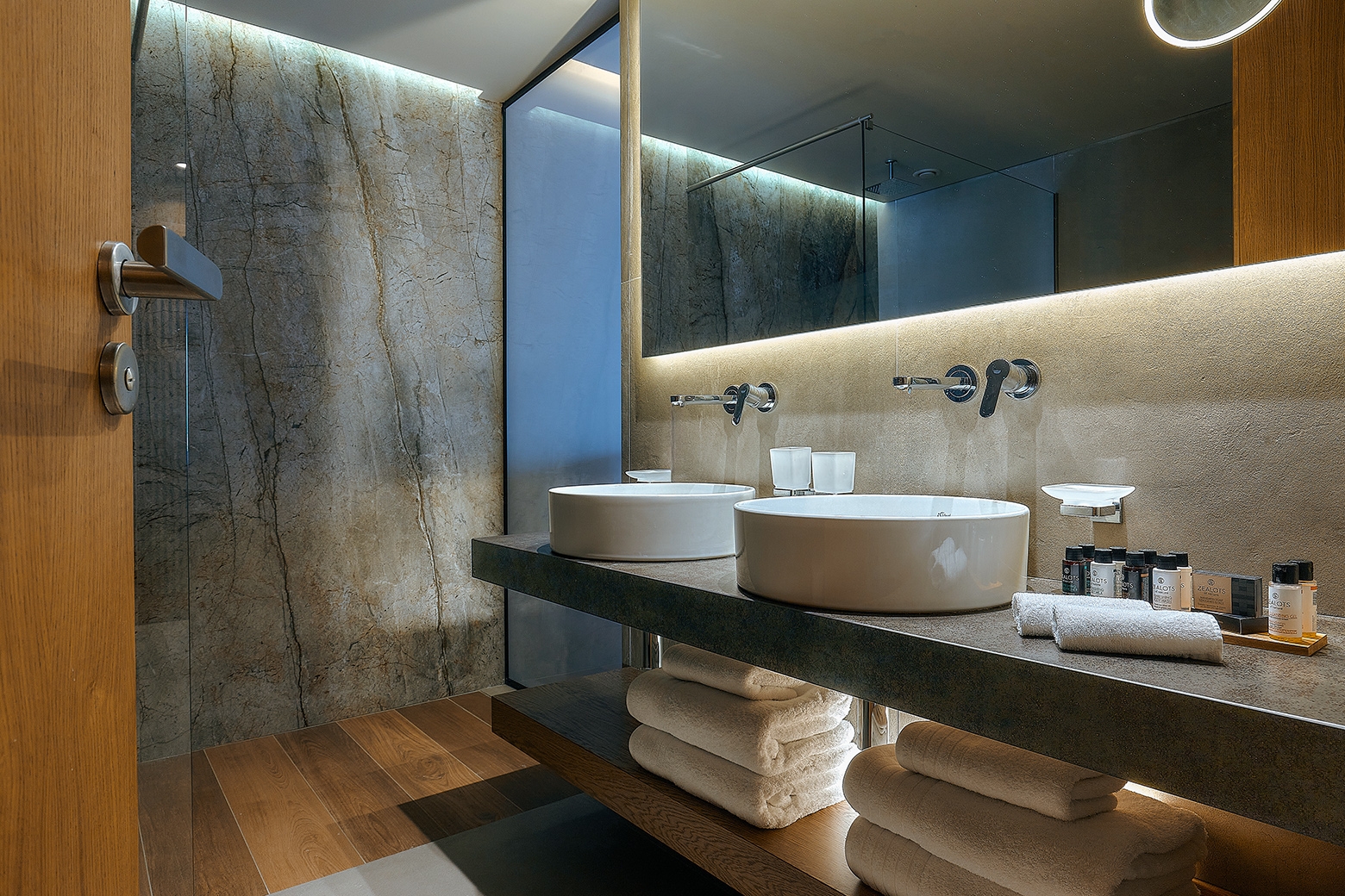Castello Infinity Suites-14