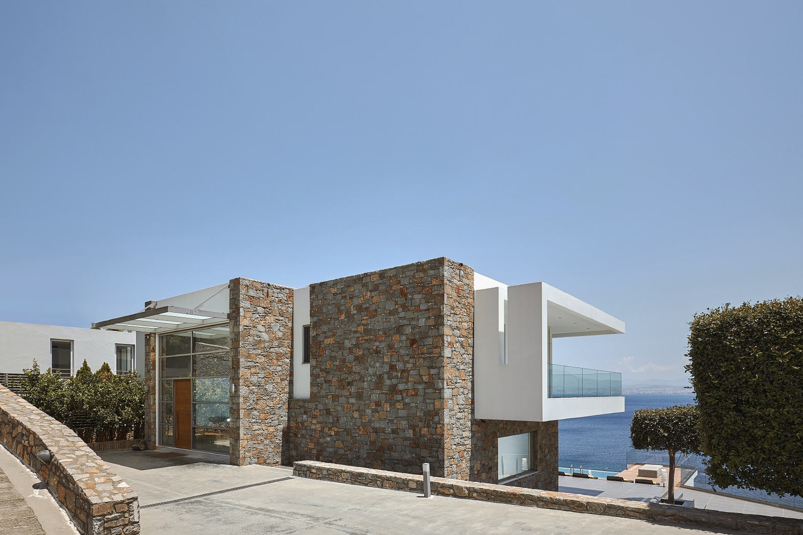 Beachfront Epavli Luxury Villa-4